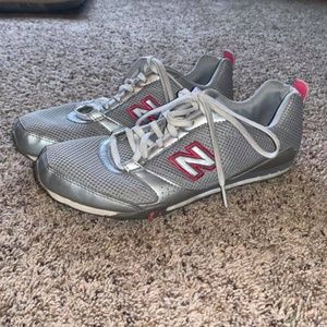 Women’s New Balance tennis shoes